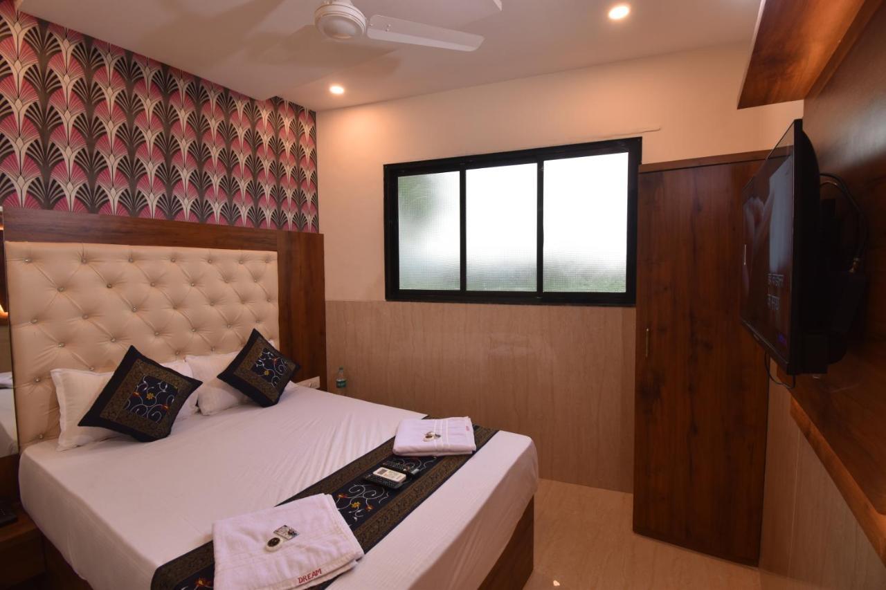 Dream Palace Residency - Near To Us Embassy Bkc Bombaj