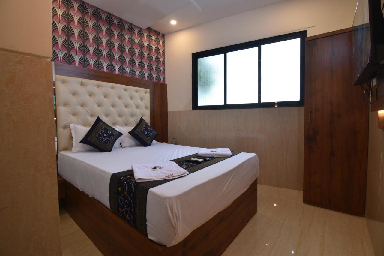 Dream Palace Residency - Near To Us Embassy Bkc Bombaj