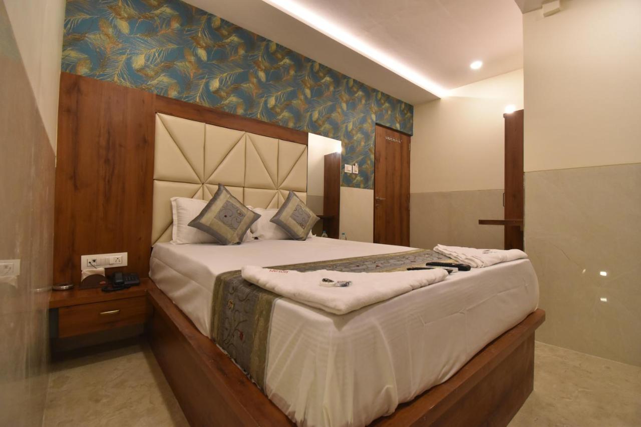 Dream Palace Residency - Near To Us Embassy Bkc Bombaj